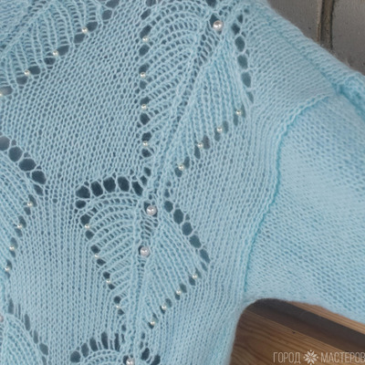 Джемпер с ажурными листьями. - 3