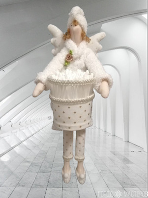 Тильды-хранительницы ватных палочек или дисков - 3