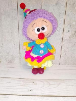 Вязаная девочка-клоун. 33 см - 5