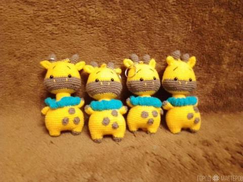 Вязаные брелочки жирафики 11-14 см.Ручная работа - 4