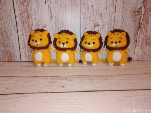 Вязаные брелочки львята10-13 см.Ручная работа - 2