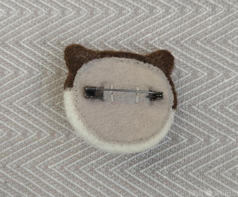 Брошь из войлока "Собачка". - 2