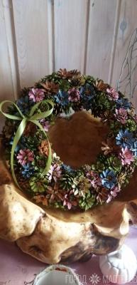 Венок из шишек - 2