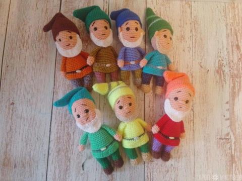 Вязаные игрушки ''Белоснежка и семь гномов'' - 4