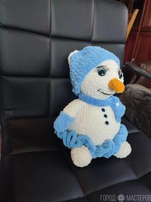 Снеговик вязанный из плюша - 3