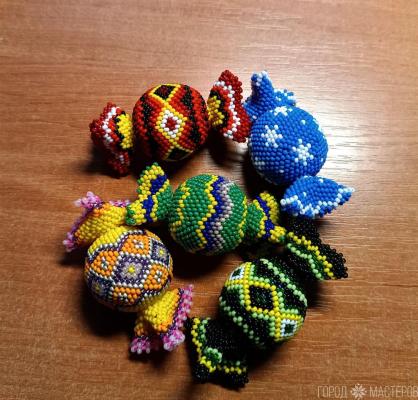 Конфеты из бисера на ёлку - 2