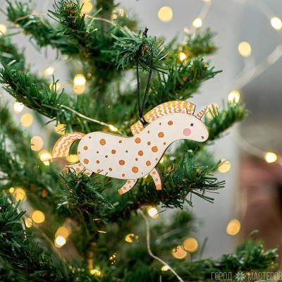 Деревянная елочная игрушка с ручной росписью - 2