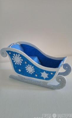 Сани Деда Мороза с сундучком - сюрпризом. Смотрите другие лоты. - 2