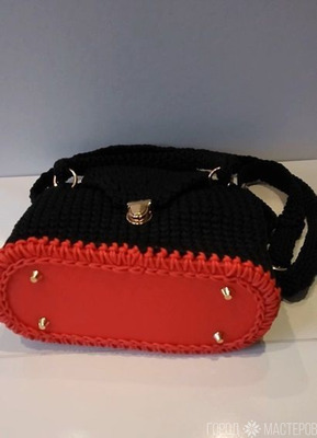 #diy Сумочка с кожаным дном с подкладкой\ из шнура\ крючком.(красно - чёрная) - 4