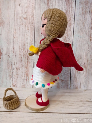 ВЯЗАНАЯ КУКЛА "КРАСНАЯ ШАПОЧКА" - 3