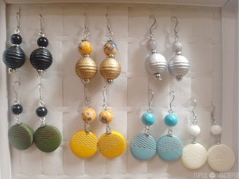 СЕРЬГИ С НАТУРАЛЬНЫМИ КАМНЯМИ И ДЕРЕВЯННЫМИ КРУГЛЫМИ ШАРМАМИ - 7