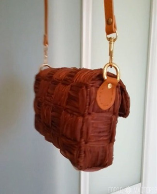 Сумочка на канве из ленты органзы с фурнитурой к\з в зол. ручной работы - 4