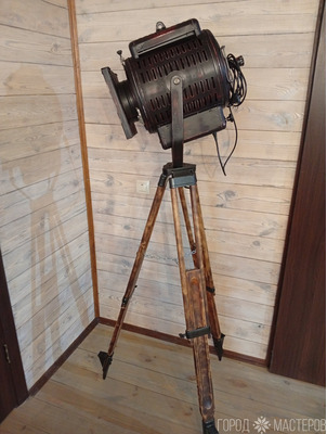 Прожектор светильник лофт на штативе треноге - 5