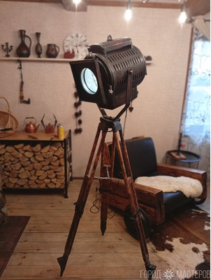 Прожектор светильник лофт на штативе треноге - 6