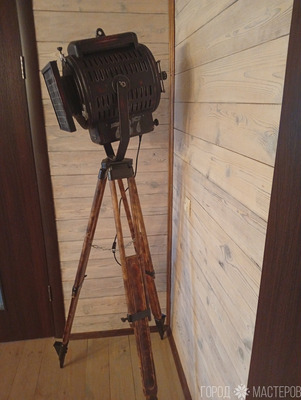 Прожектор светильник лофт на штативе треноге - 10