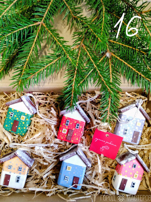 Новогодний декор - домики на елку