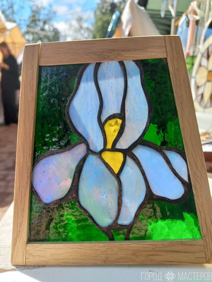 Светильник "Ирисы" 🌷из витражного стекла выполнен в технике Тиффани - 4