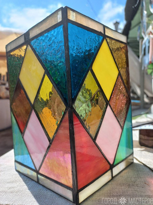 Светильник "Геометрия" из витражного стекла выполнен в технике Тиффани - 2