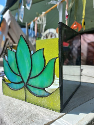 Светильник "Лотосы" 🪷 из витражного стекла выполнен в технике Тиффани - 2