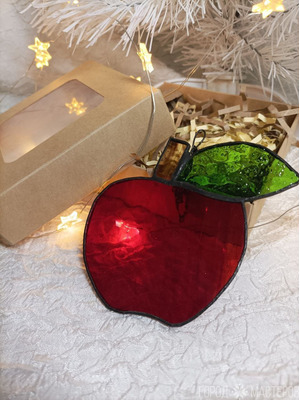 Игрушка-подвеска из витражного стекла выполнена в технике Тиффани "Яблоко" - 7