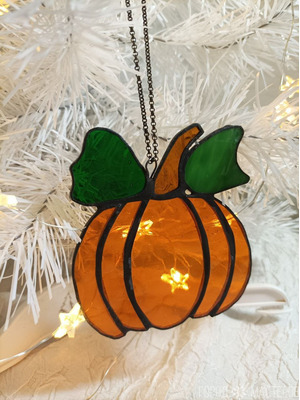 Игрушка-подвеска из витражного стекла выполнена в технике Тиффани "Тыква" - 2