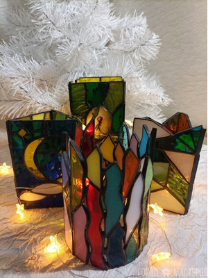 Светильник-ночник "Месяц" из витражного стекла выполнен в технике Тиффани - 4