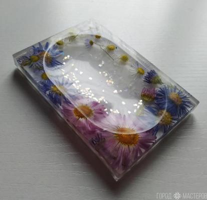 Мыльница из эпоксидной смолы с цветами - 4